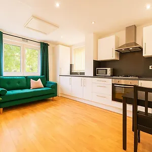 One Bedroom In Centre Cardiff