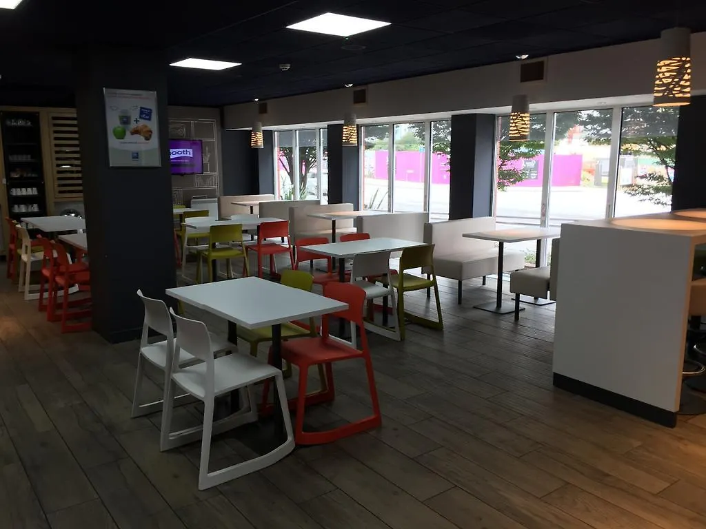 Ibis Budget Cardiff Centre Hotel 2*,