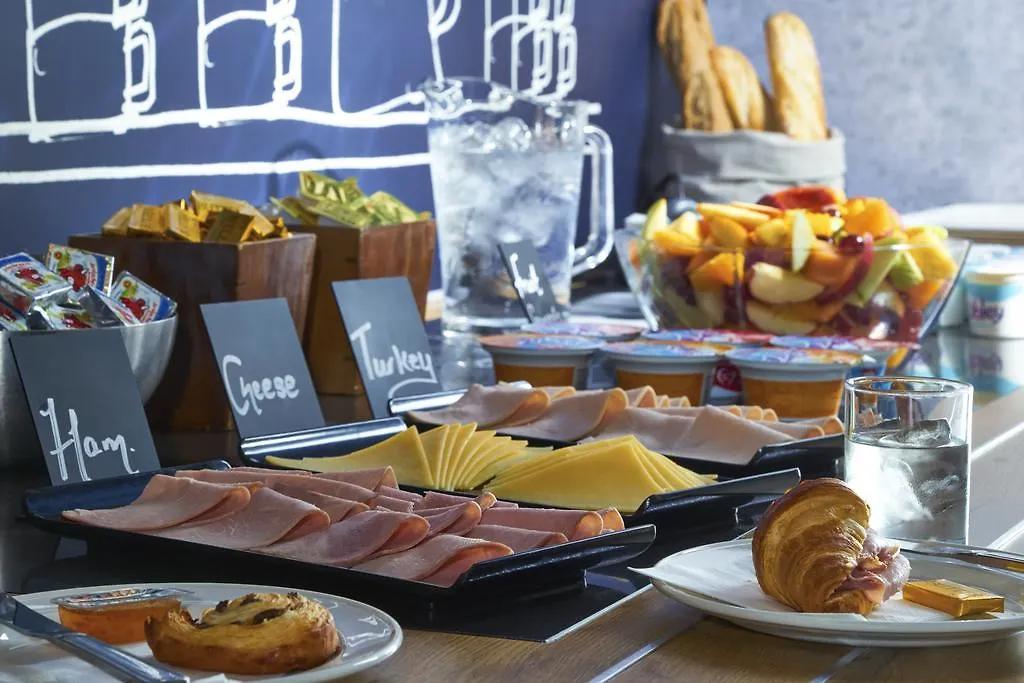 Ibis Budget Cardiff Centre 2*,  Великобритания