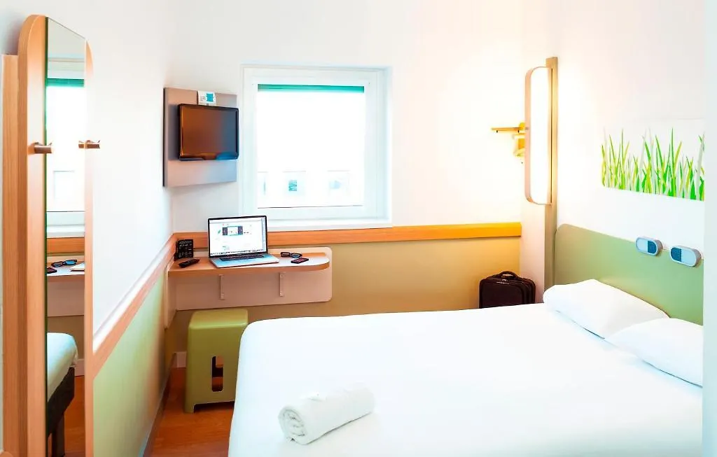 Ibis Budget Cardiff Centre Hotel 2*,
